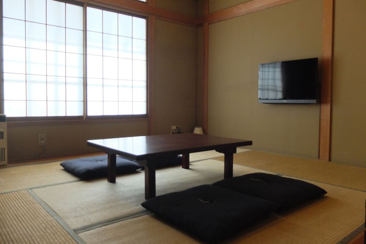 Room 22 of 66