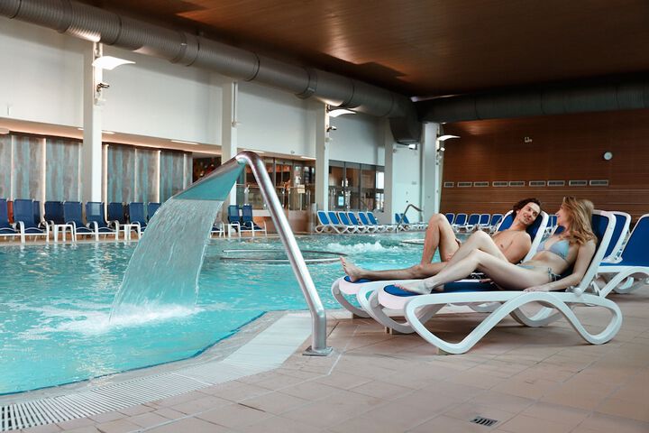 Pool 49 of 165