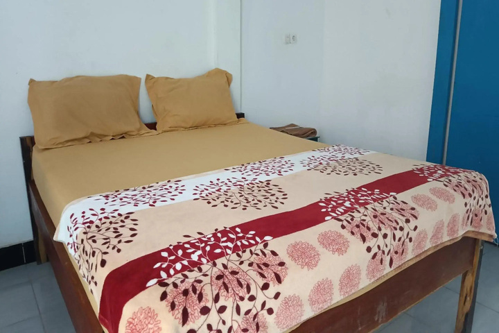 Room 2 of 13