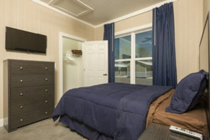 Room 6 of 22
