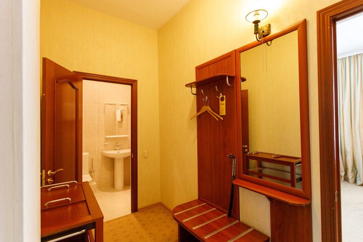 Room 41 of 82