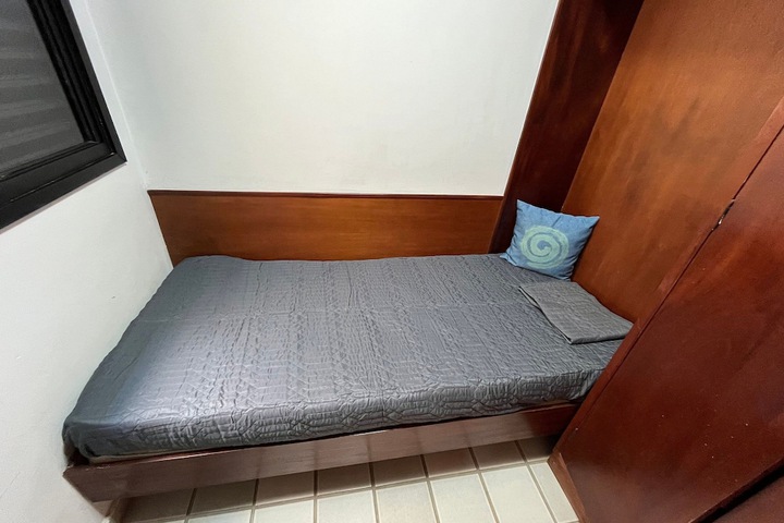 Room 35 of 487