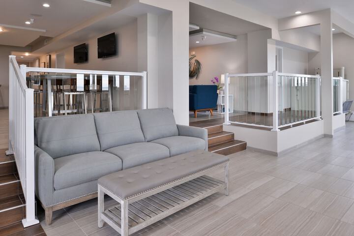 Hotel Interior 4 of 31