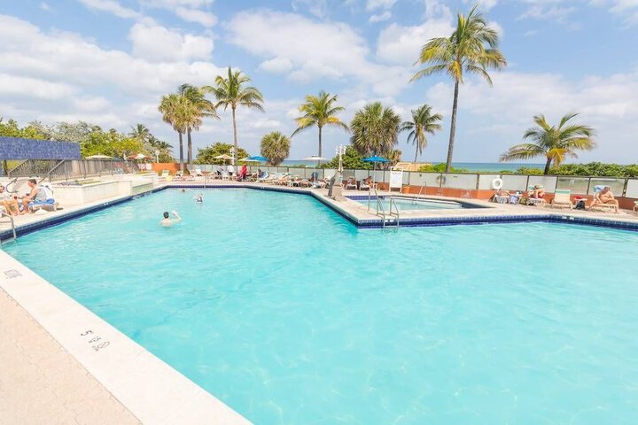 Pool 9 of 23