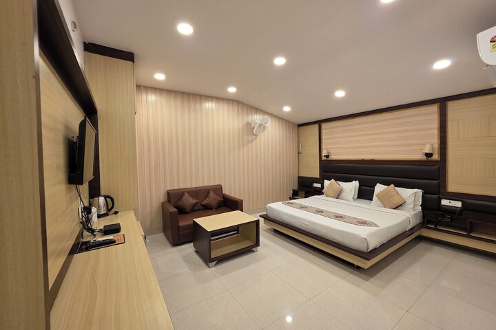 Room 32 of 122