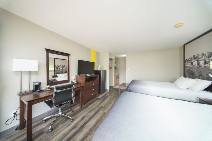 Room 26 of 71