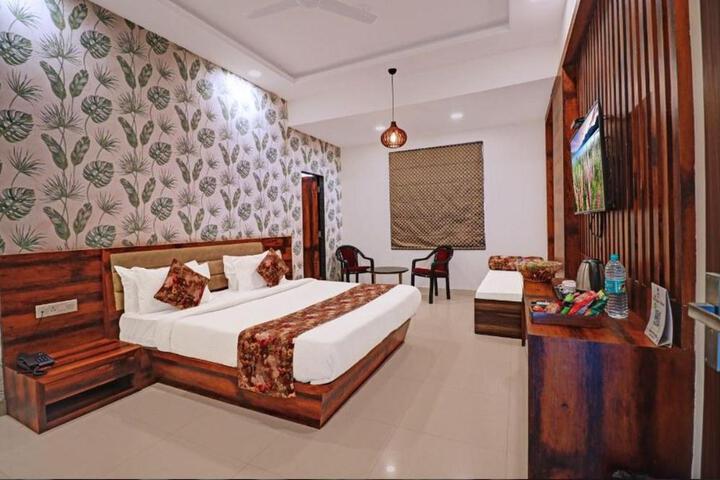 Hotel Bhairav Bagh & Restaurant