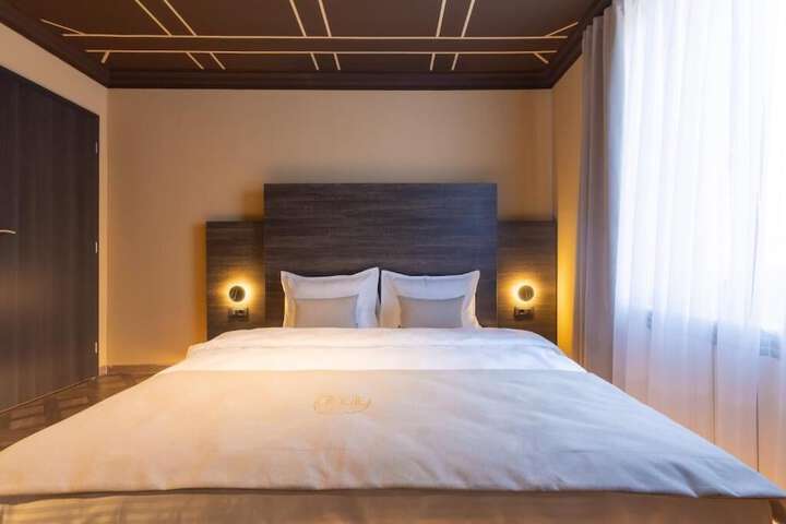 Room 34 of 79