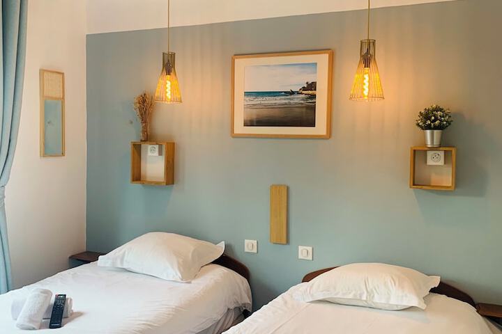Room 9 of 35