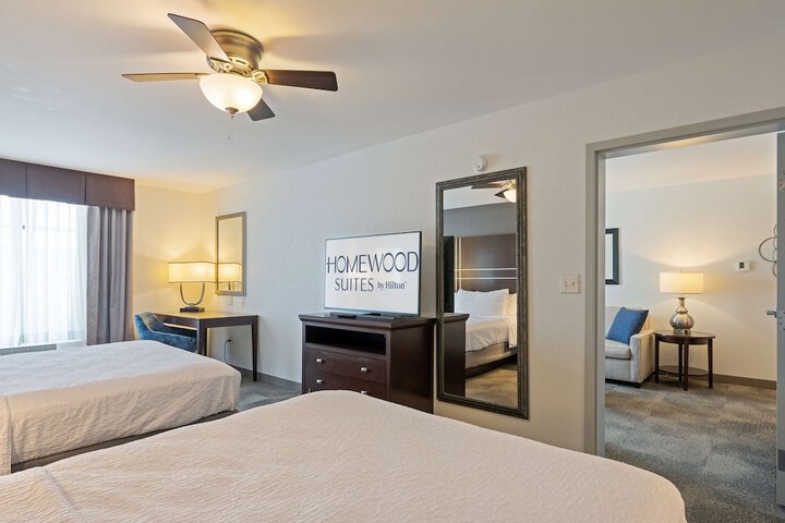 1 King Bed Studio Suite (10 of 30)