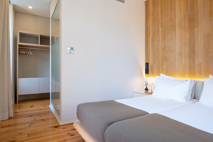 Room 34 of 65