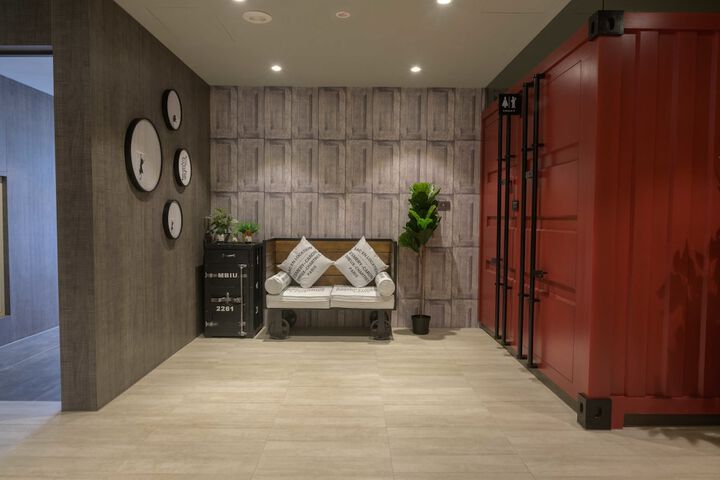 Hotel Interior 15 of 119