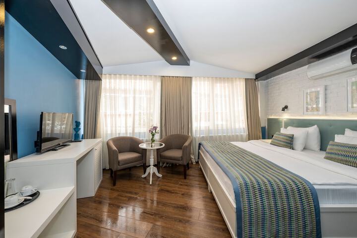 Room 26 of 151