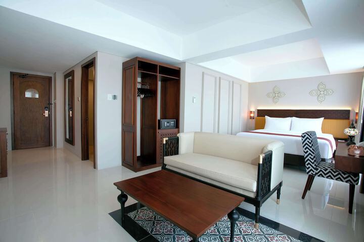 Room 18 of 42
