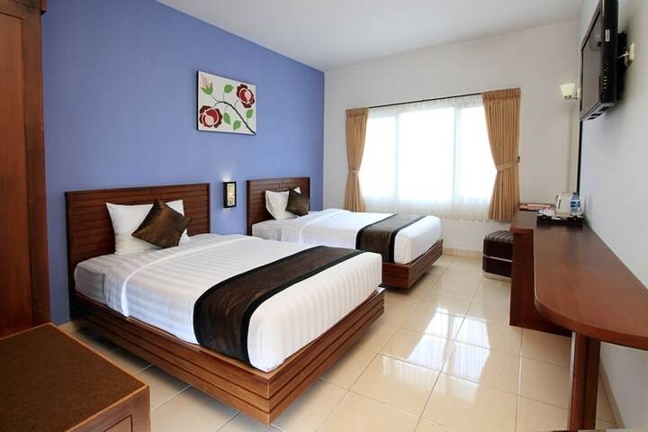 Room 8 of 20
