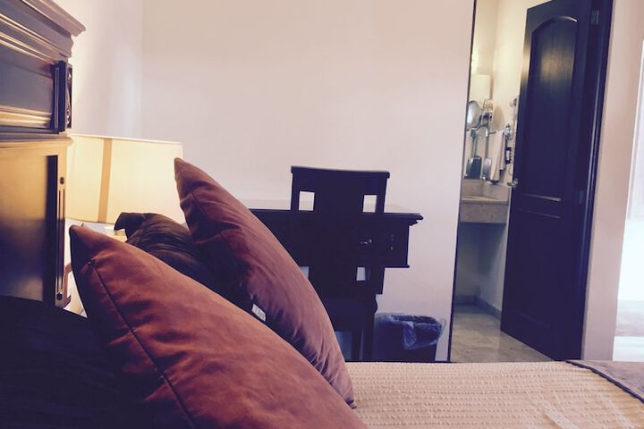 Room 16 of 43
