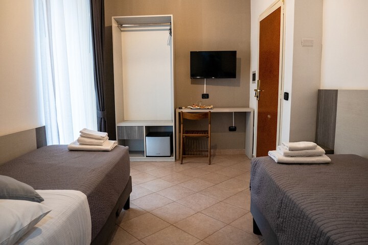 Room 3 of 55