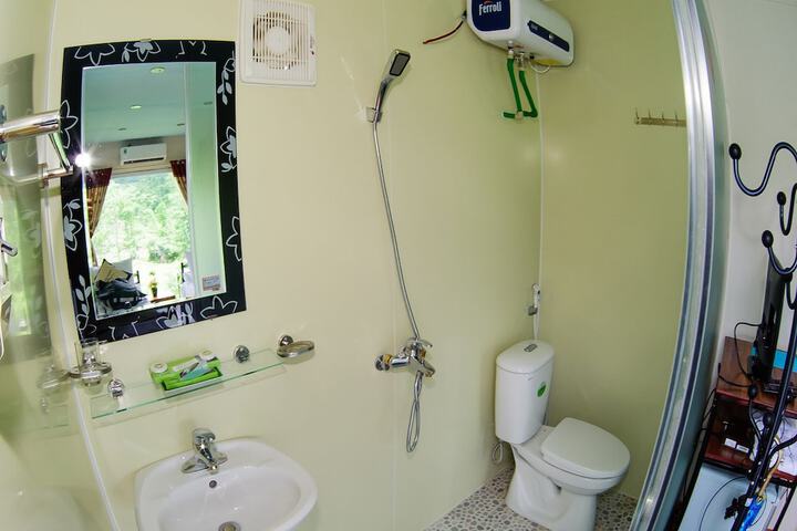 Room 16 of 26