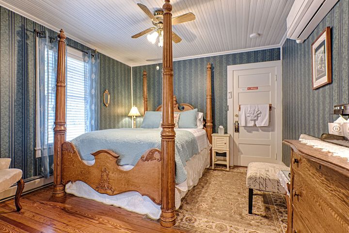 Room 11 of 39