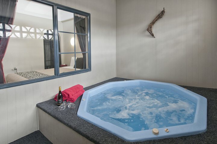 Hot Tub 39 of 52