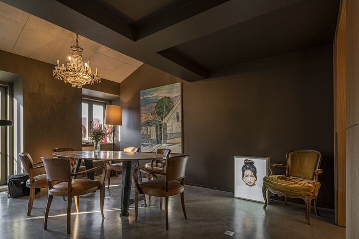Lounge 60 of 68