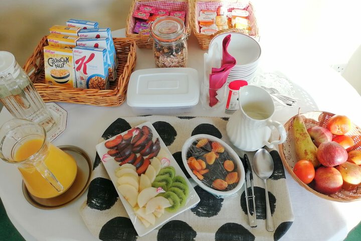 Breakfast/Coffee Service 22 of 44