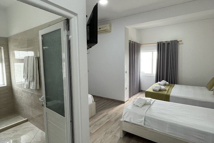Room 19 of 111