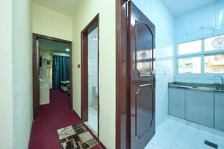 Room 9 of 27