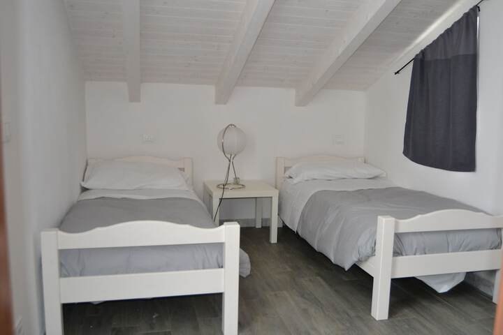 Room 7 of 61