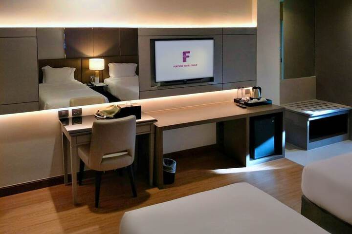 Room 13 of 91