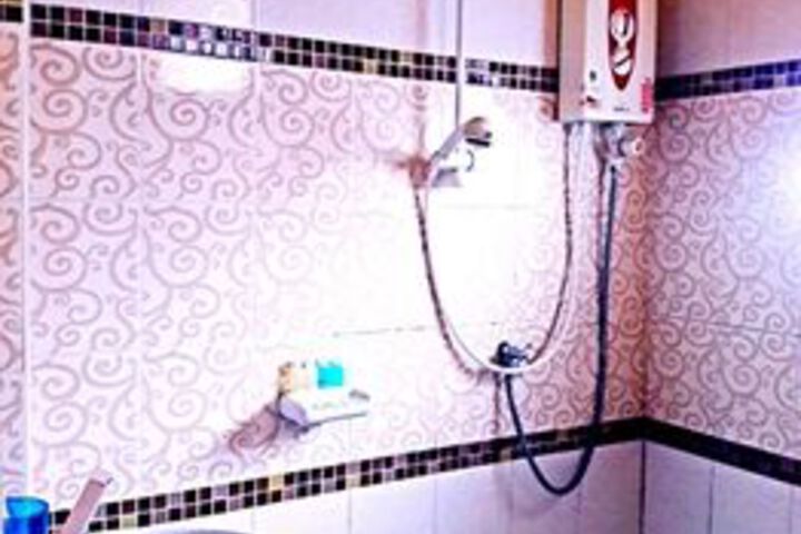 Room 6 of 106