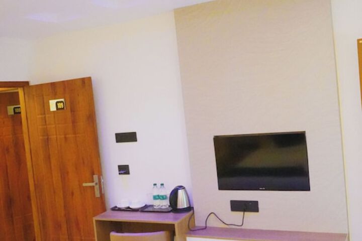 Room 32 of 56