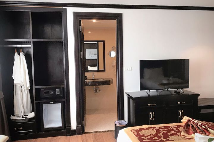 Room 29 of 65