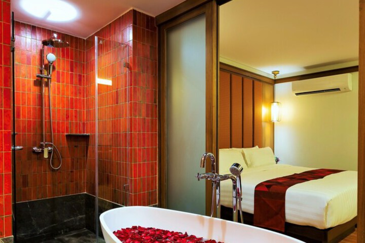 Room 25 of 41