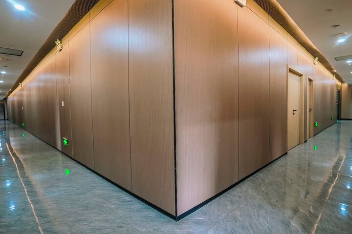 Ballroom/Hall 28 of 32