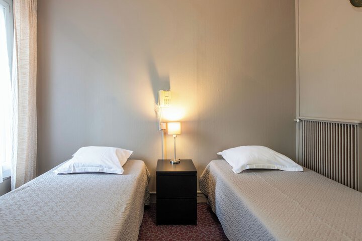 Room 12 of 23