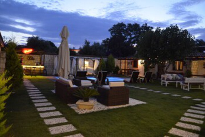 Hotel Exterior 21 of 82