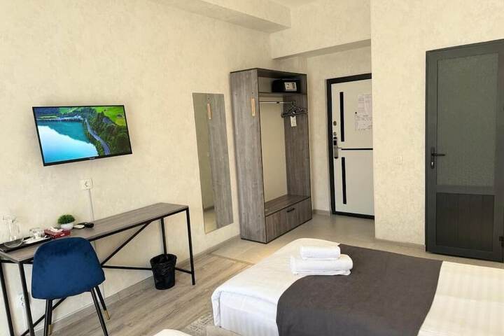 Room 44 of 62
