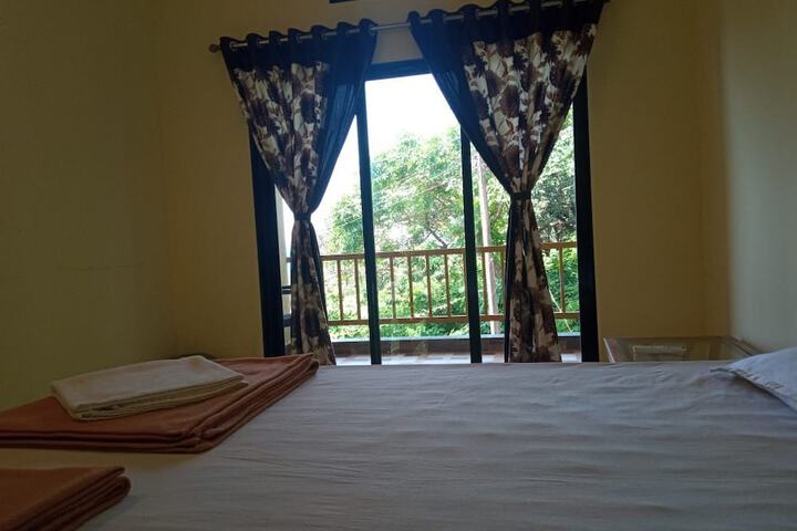 Room 9 of 22