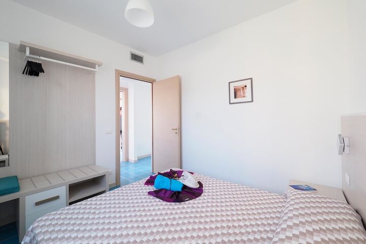 Room 3 of 24
