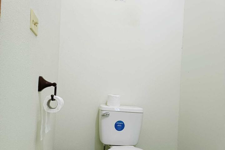Room 12 of 17