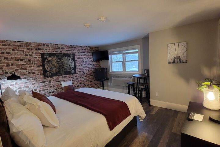 Room 83 of 140