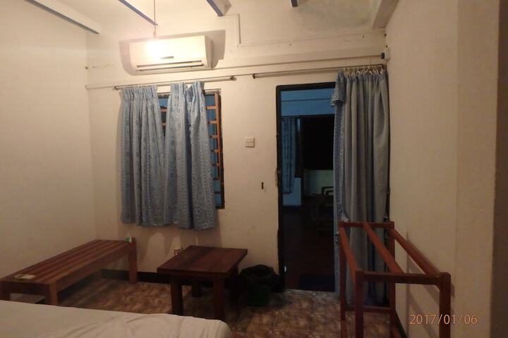 Room 2 of 54
