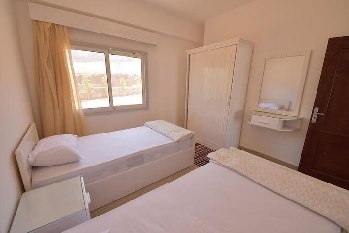 Room 10 of 43