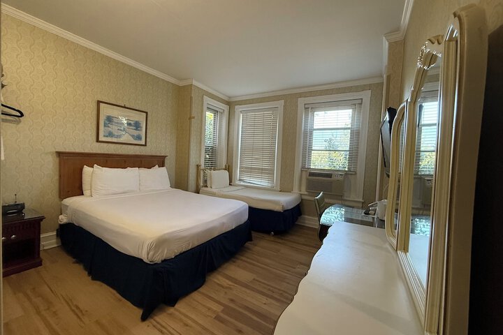 Room 25 of 66