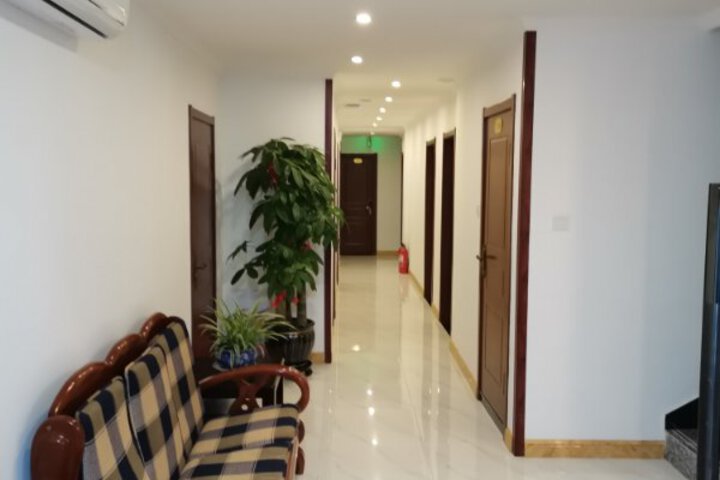 Hotel Interior 9 of 25
