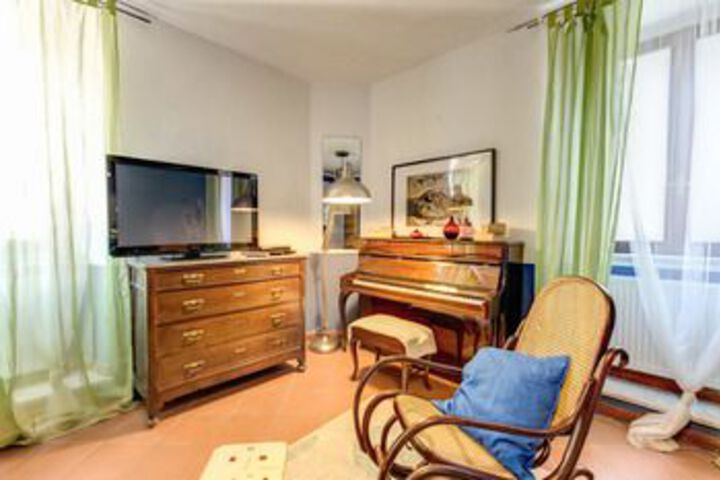 Room 82 of 330