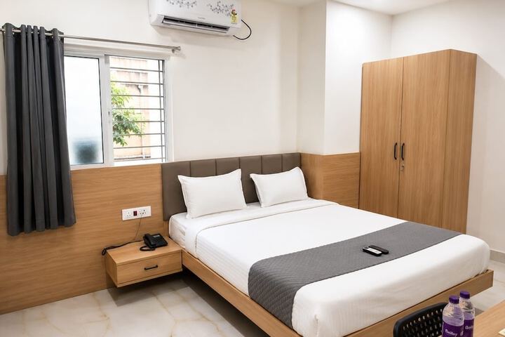 Room 2 of 7