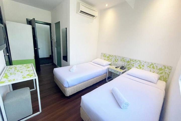 Room 14 of 23