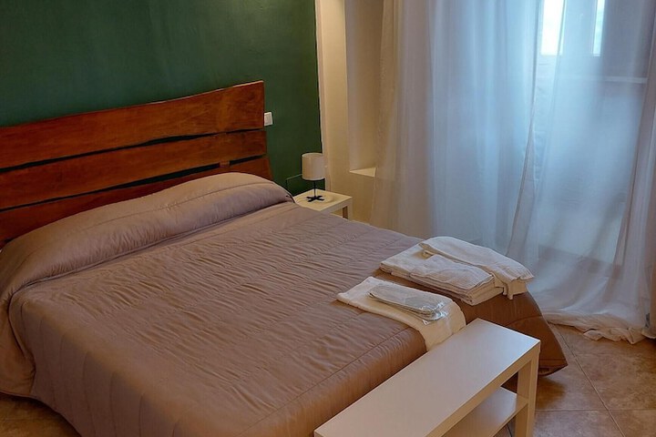 Room 2 of 12